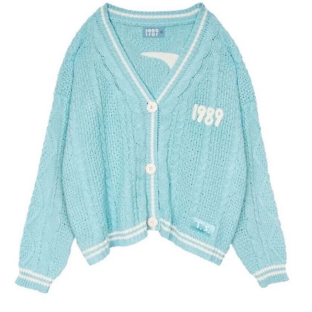 NEW 1989 Taylor Swift sweater